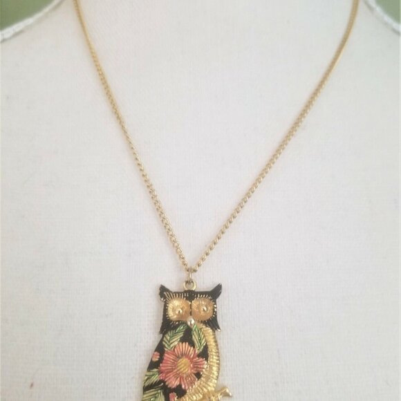 Owl Damascene Style Pendant Etched Embossed Gold Tone Chain Necklace Halloween - Picture 2 of 6